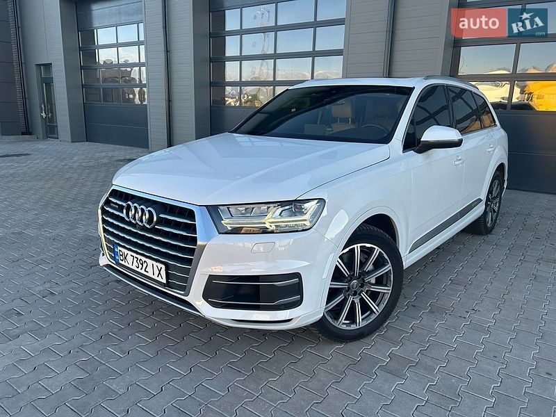 Внедорожник / Кроссовер Audi Q7 2016 в Сарнах