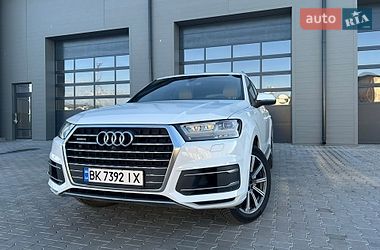 Внедорожник / Кроссовер Audi Q7 2016 в Сарнах