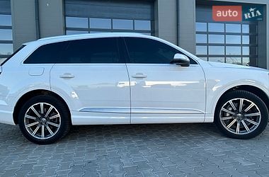 Внедорожник / Кроссовер Audi Q7 2016 в Сарнах
