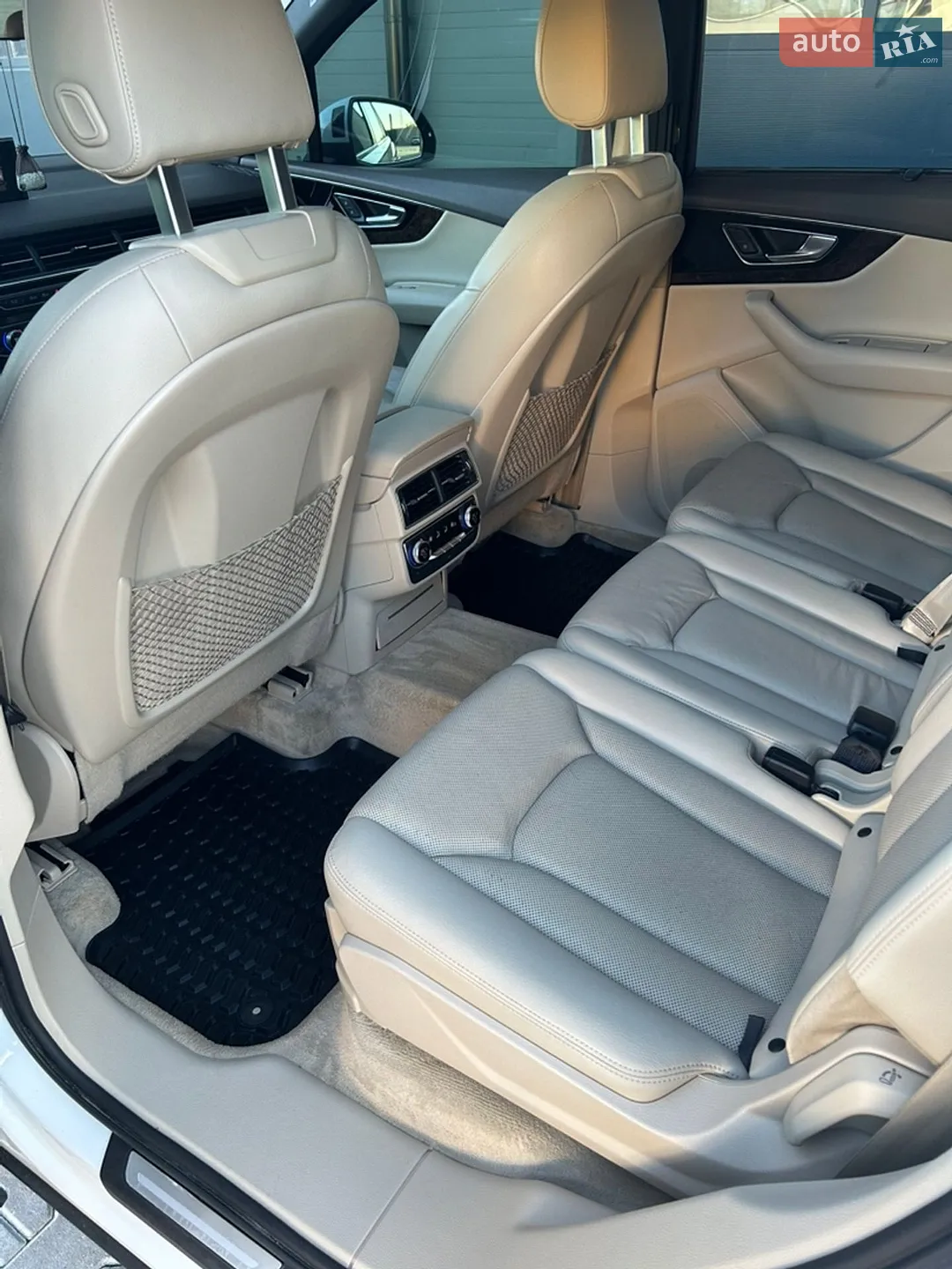 2016 Audi Q7 - мініатюра 18