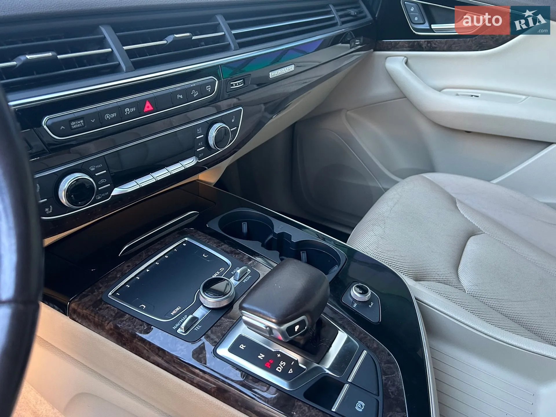 2016 Audi Q7 - мініатюра 23