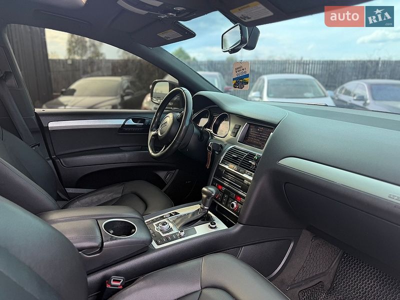 Внедорожник / Кроссовер Audi Q7 2012 в Сарнах