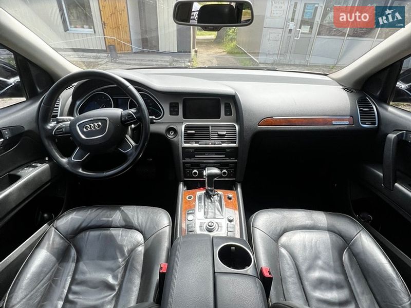 Внедорожник / Кроссовер Audi Q7 2013 в Снигиревке