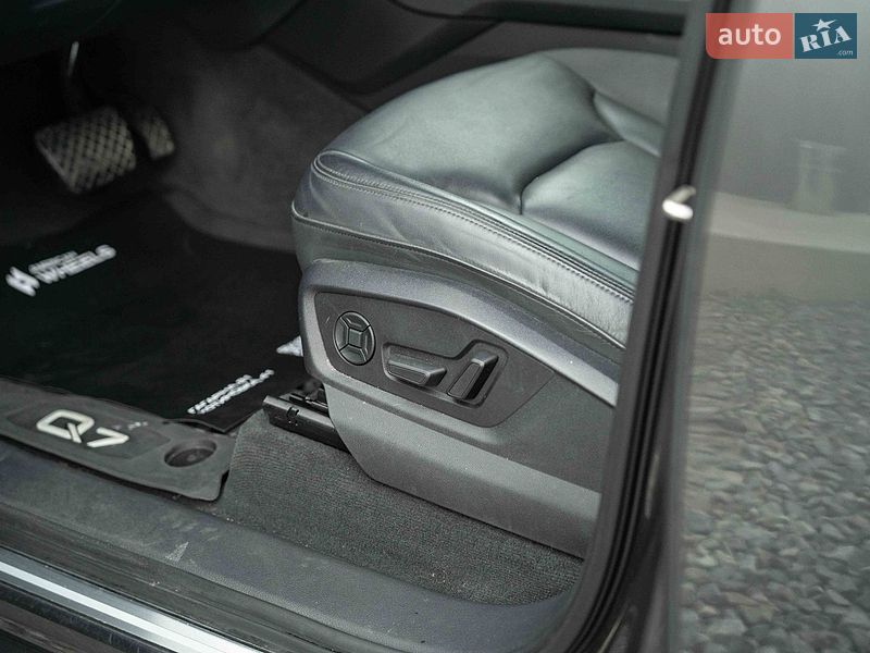 Внедорожник / Кроссовер Audi Q7 2020 в Черновцах