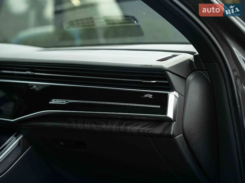 Внедорожник / Кроссовер Audi Q7 2020 в Черновцах