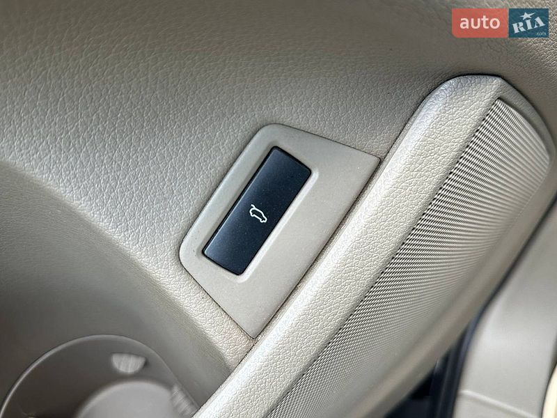 Внедорожник / Кроссовер Audi Q7 2012 в Киеве