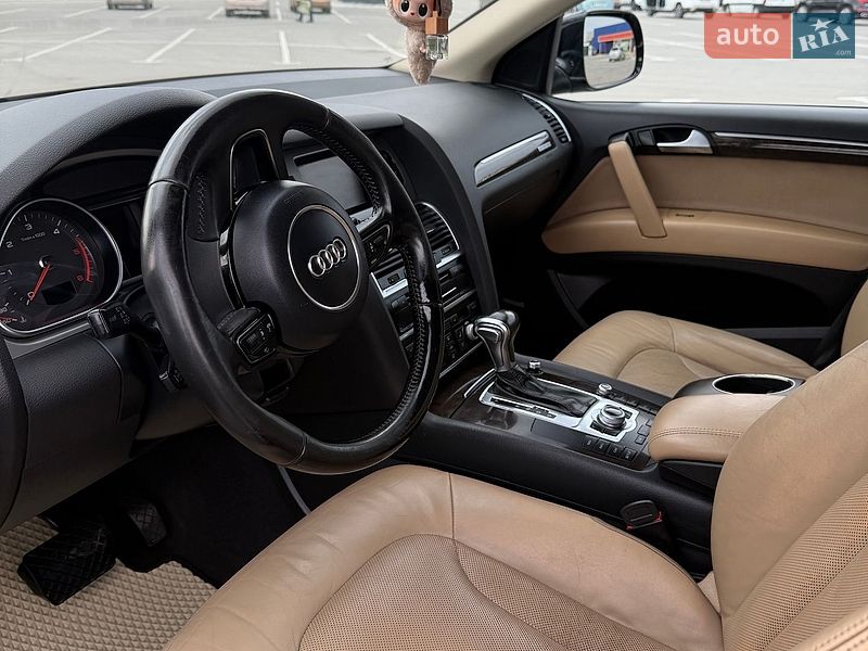 Внедорожник / Кроссовер Audi Q7 2012 в Умани