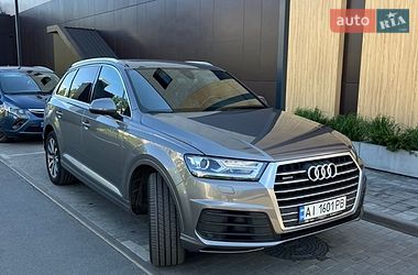 Позашляховик / Кросовер Audi Q7 2016 в Києві