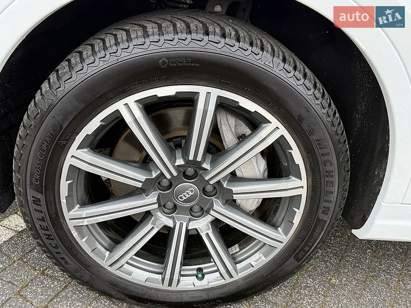 Внедорожник / Кроссовер Audi Q7 2018 в Киеве