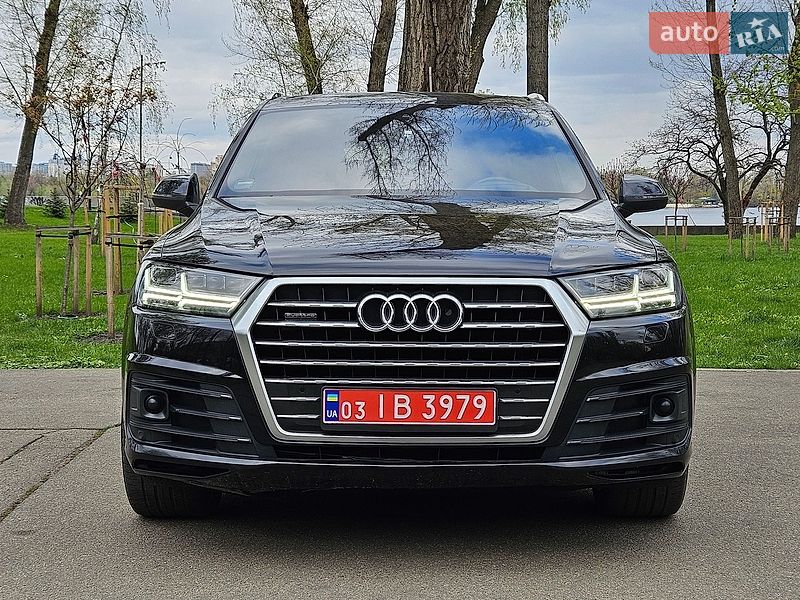 Внедорожник / Кроссовер Audi Q7 2015 в Киеве