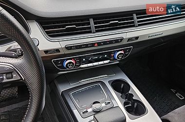 Внедорожник / Кроссовер Audi Q7 2015 в Киеве