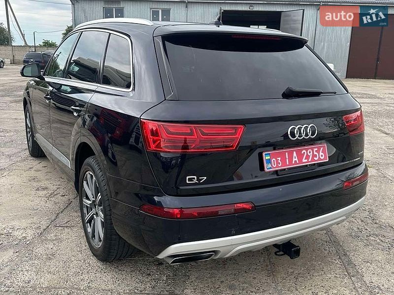 Внедорожник / Кроссовер Audi Q7 2017 в Владимире
