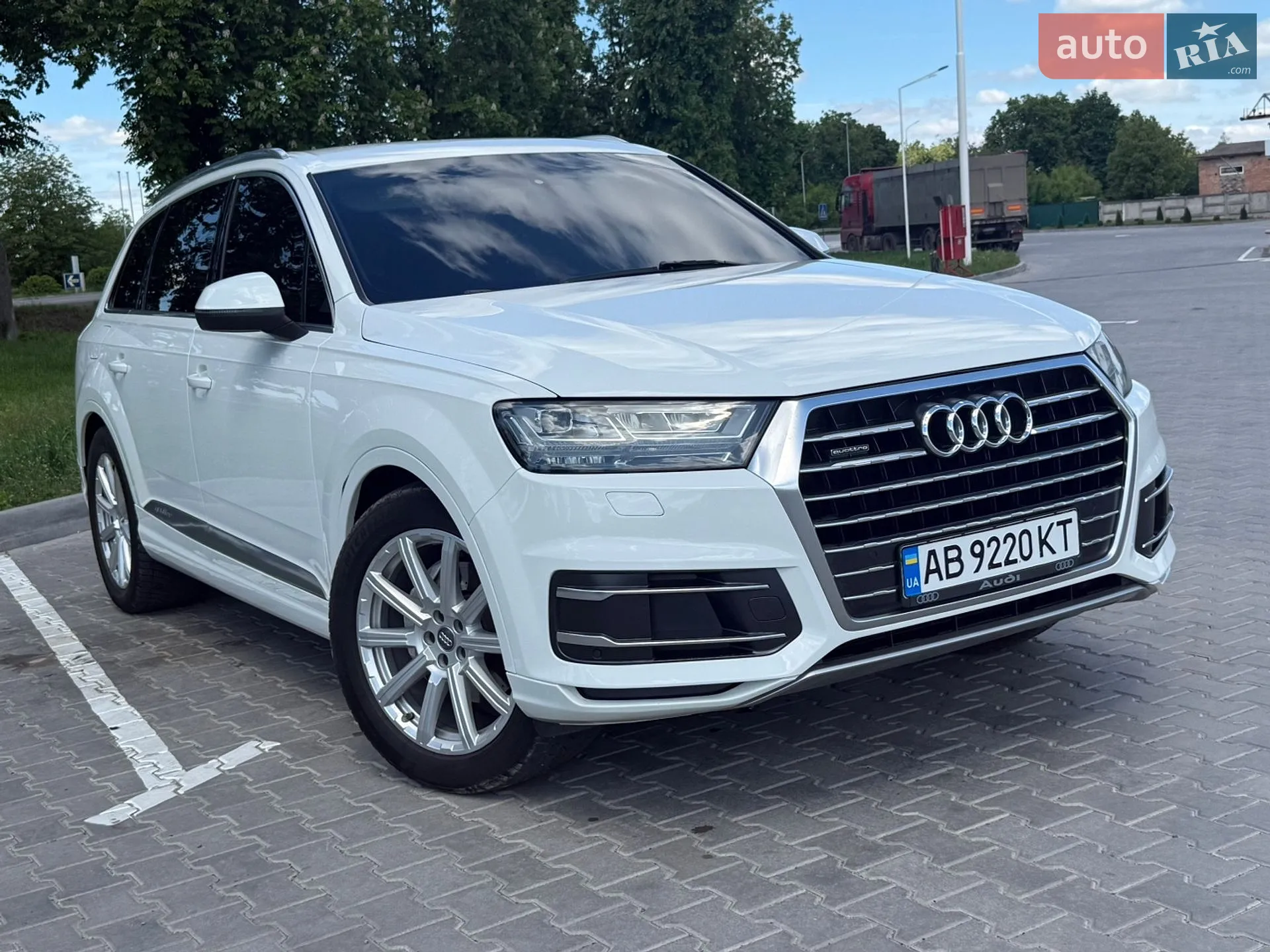 2015 Audi Q7 - фото 1