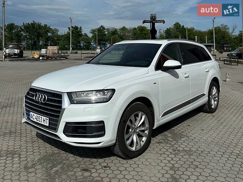 Внедорожник / Кроссовер Audi Q7 2017 в Одессе