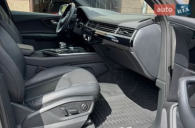 Внедорожник / Кроссовер Audi Q7 2019 в Киеве