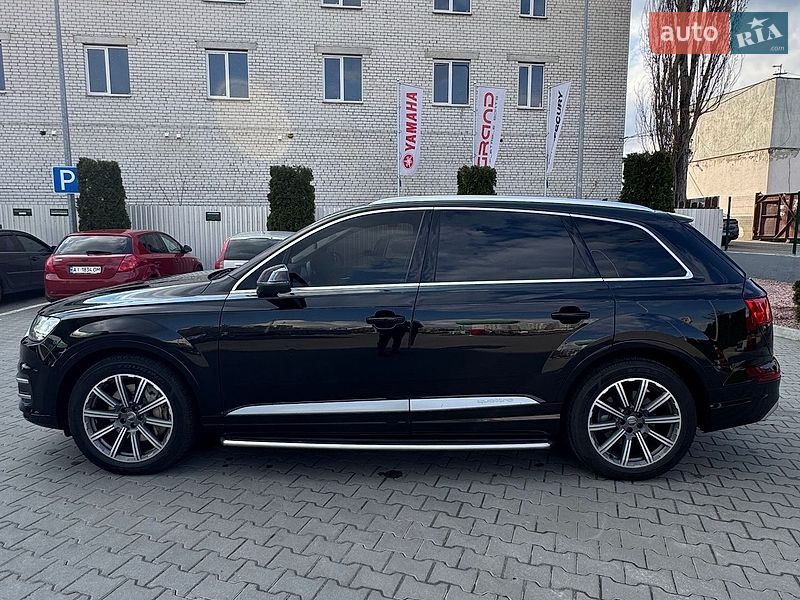 Позашляховик / Кросовер Audi Q7 2017 в Києві