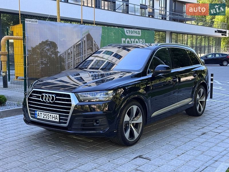 Позашляховик / Кросовер Audi Q7 2017 в Рівному