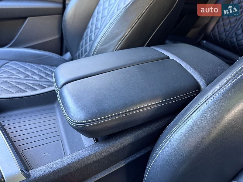 Позашляховик / Кросовер Audi Q7 2017 в Рівному