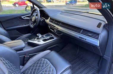 Позашляховик / Кросовер Audi Q7 2017 в Рівному