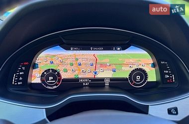 Позашляховик / Кросовер Audi Q7 2017 в Рівному