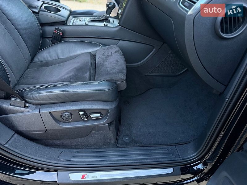 Внедорожник / Кроссовер Audi Q7 2013 в Одессе