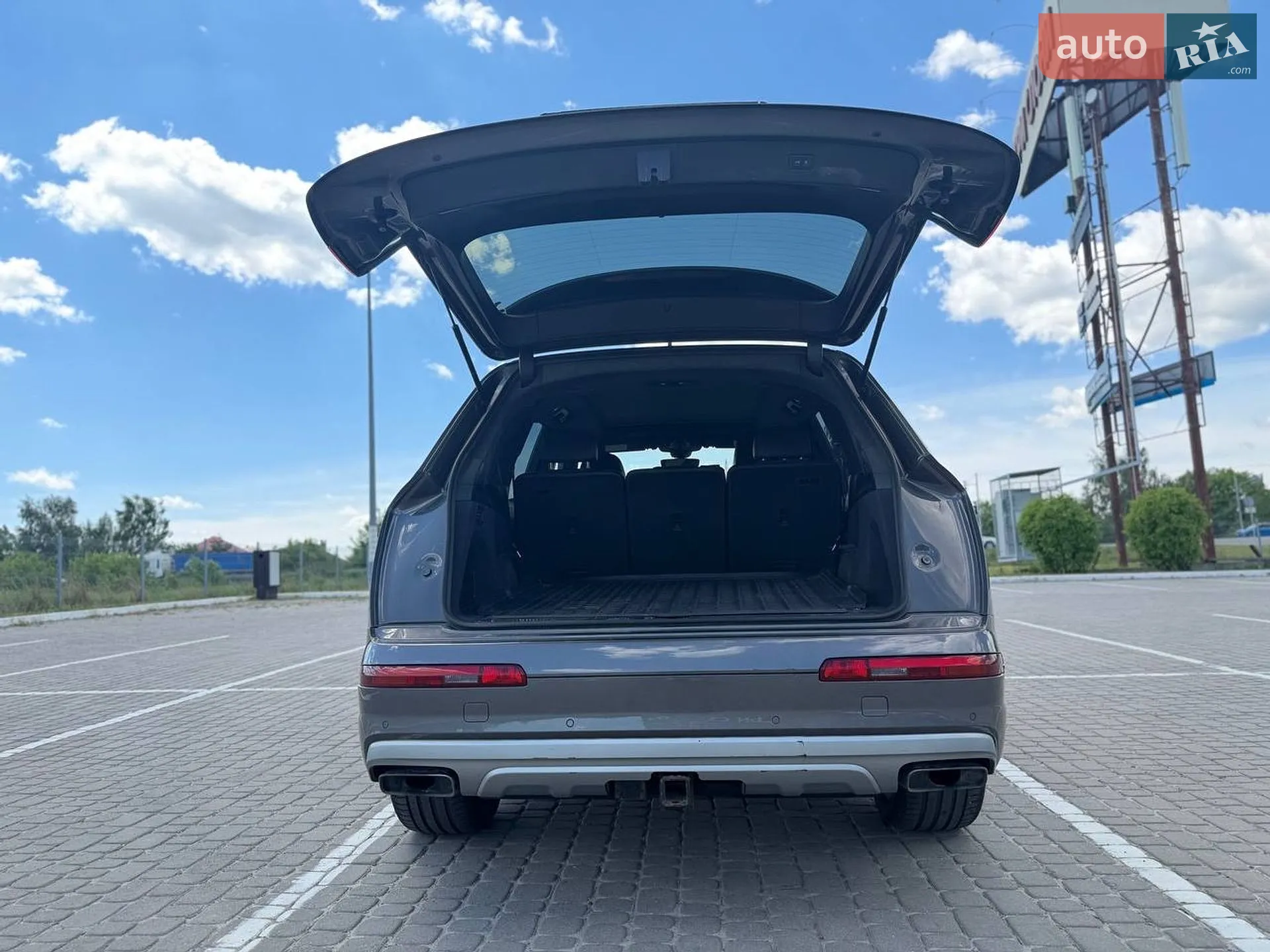 Audi Q7 2018 VIN WA1VAAF79JD033676 фото оголошення 32 з 32