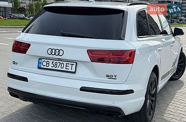 Позашляховик / Кросовер Audi Q7 2016 в Києві