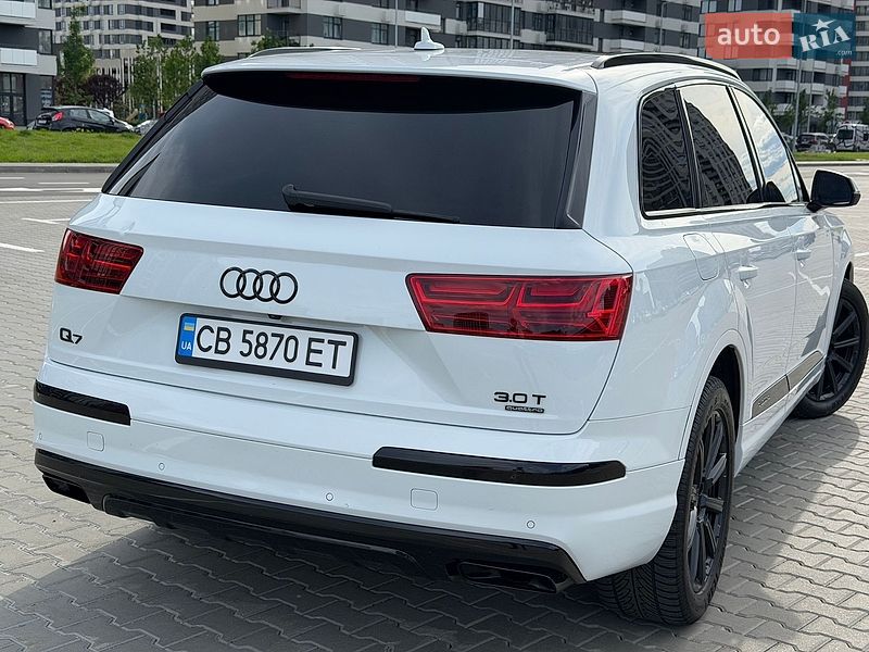 Позашляховик / Кросовер Audi Q7 2016 в Києві