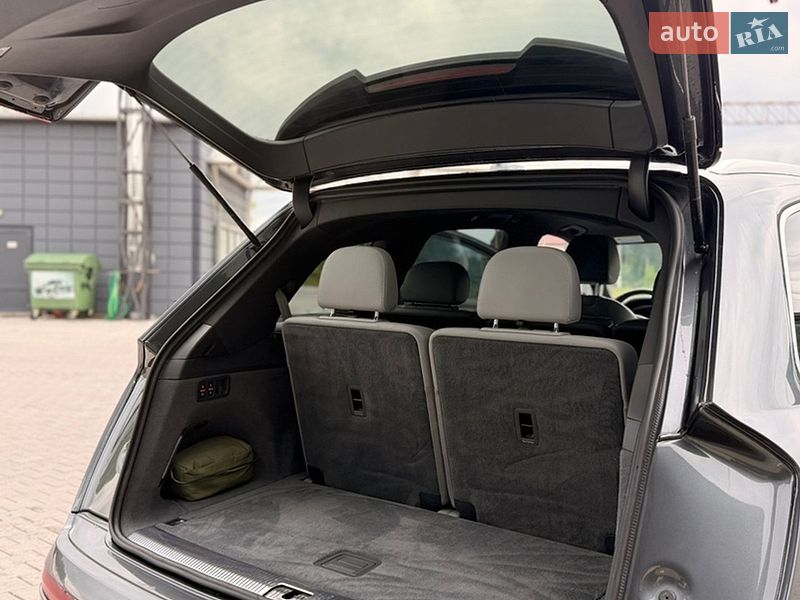 Позашляховик / Кросовер Audi Q7 2016 в Рівному фото 23 Позашляховик / Кросовер Audi Q7 2016 в Рівному