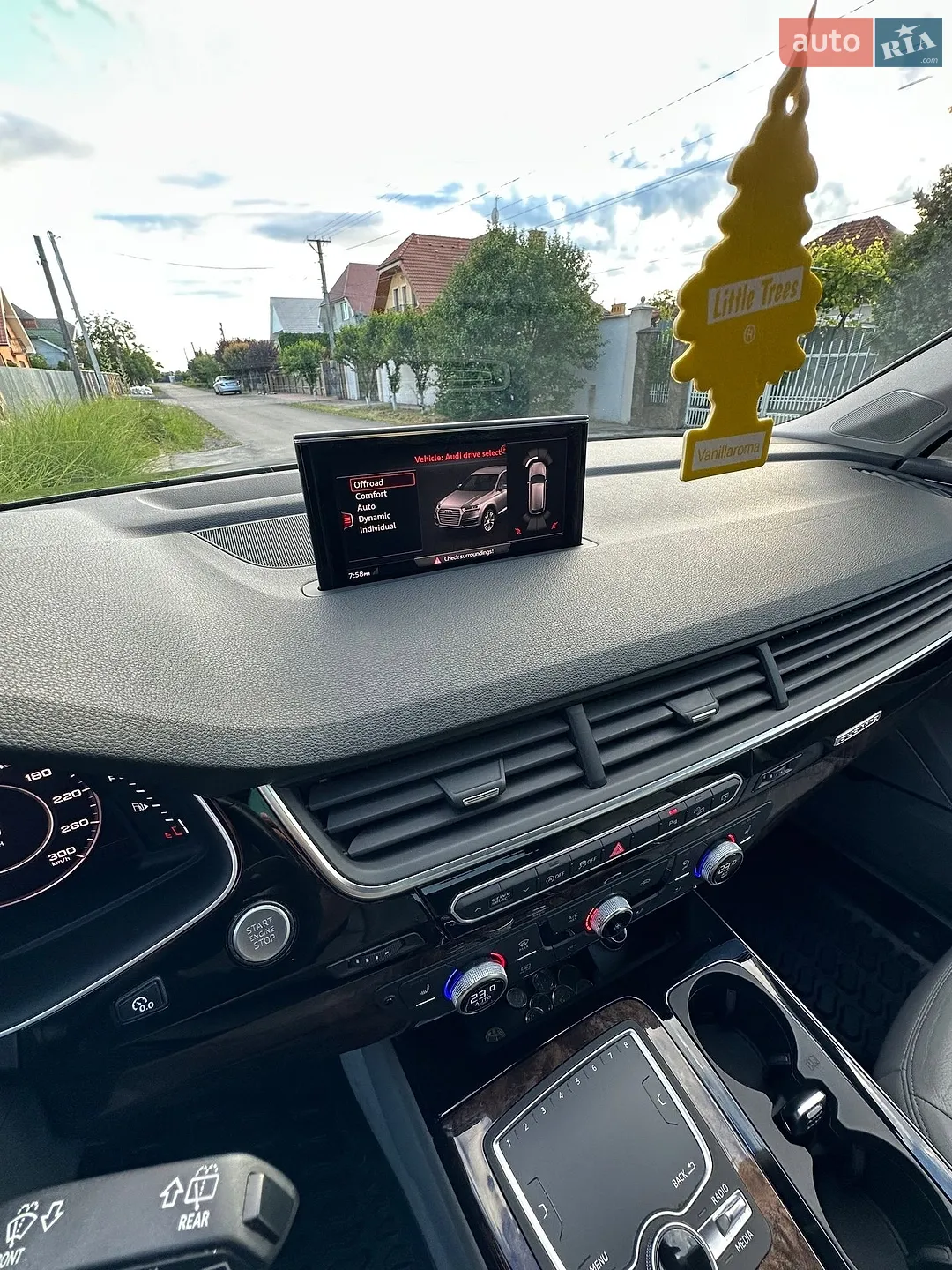 2017 Audi Q7 - мініатюра 21