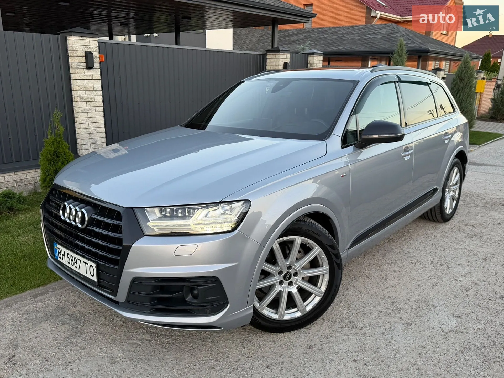 2019 Audi Q7 - фото 1