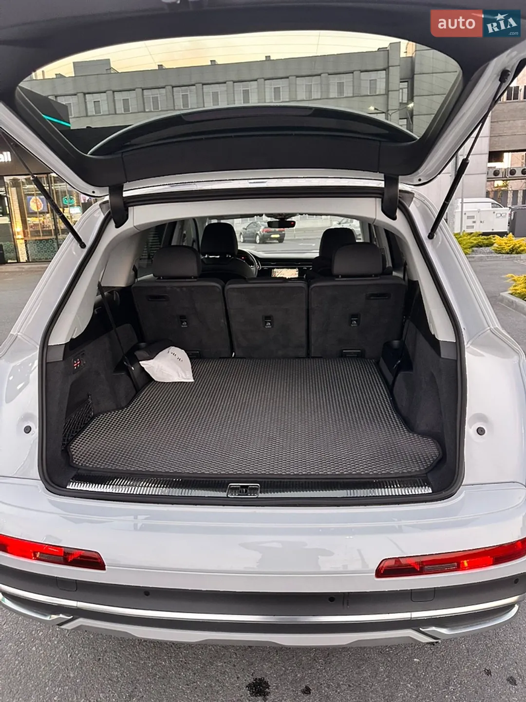 2022 Audi Q7 - мініатюра 24