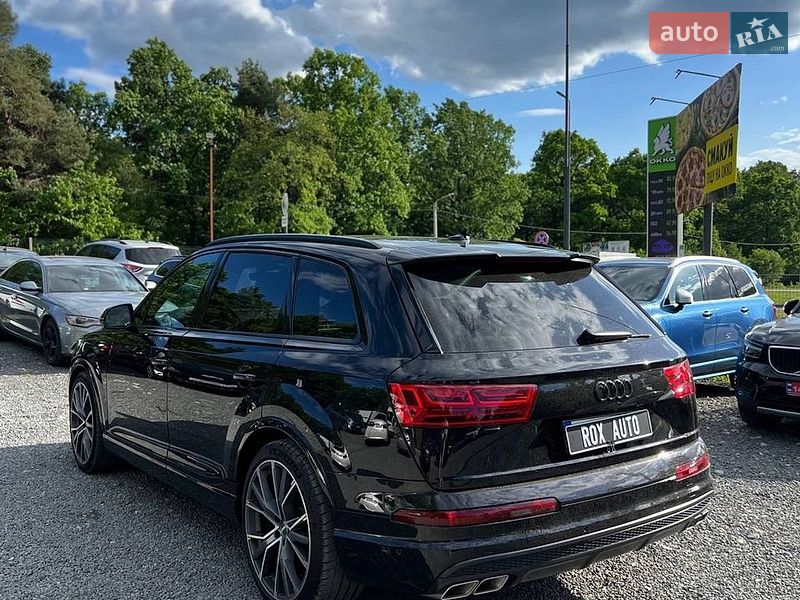 Позашляховик / Кросовер Audi Q7 2015 в Новояворівську