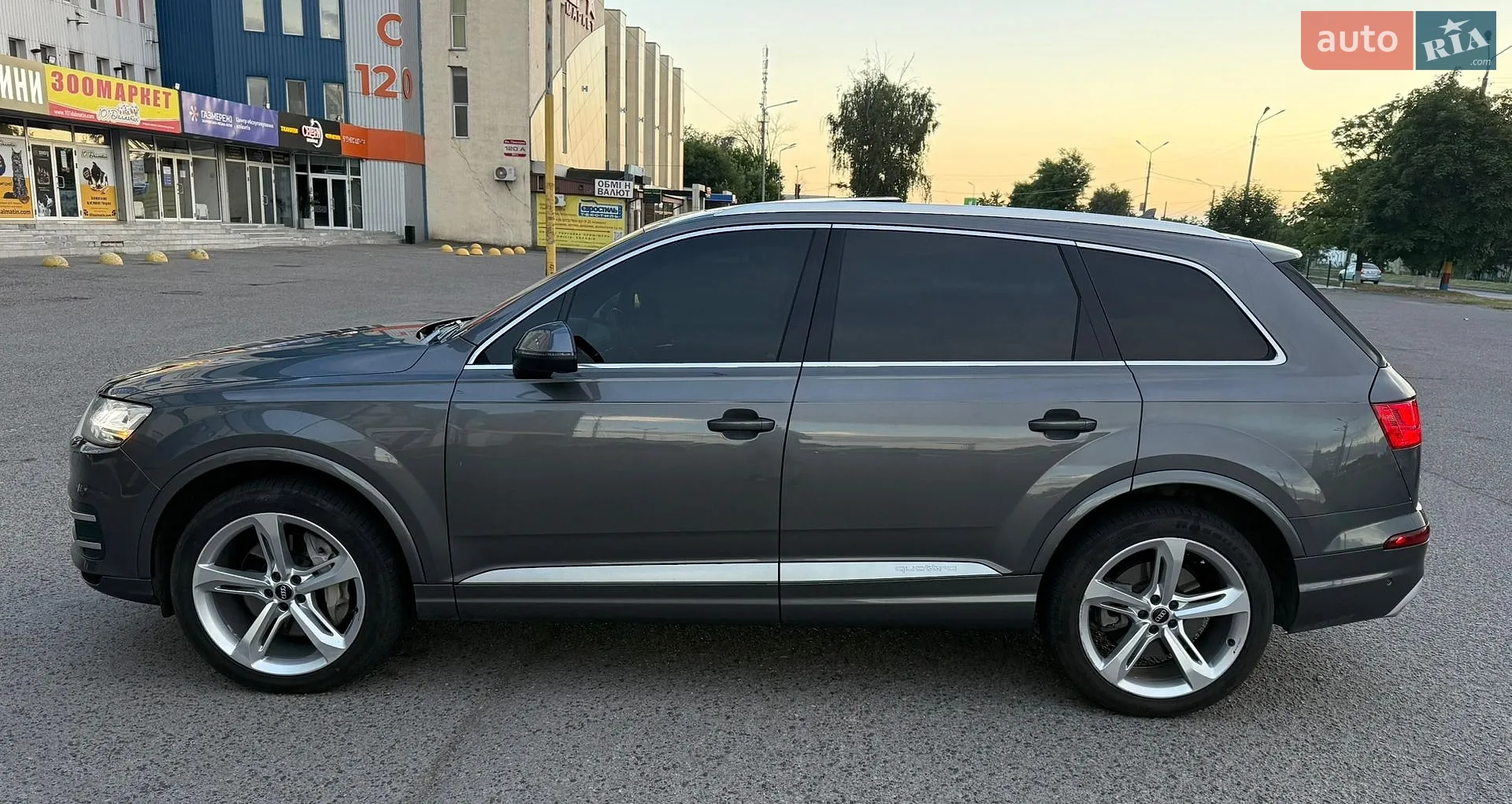 Audi Q7 2018 VIN WA1VAAF76KD010065 фото оголошення 9 з 23