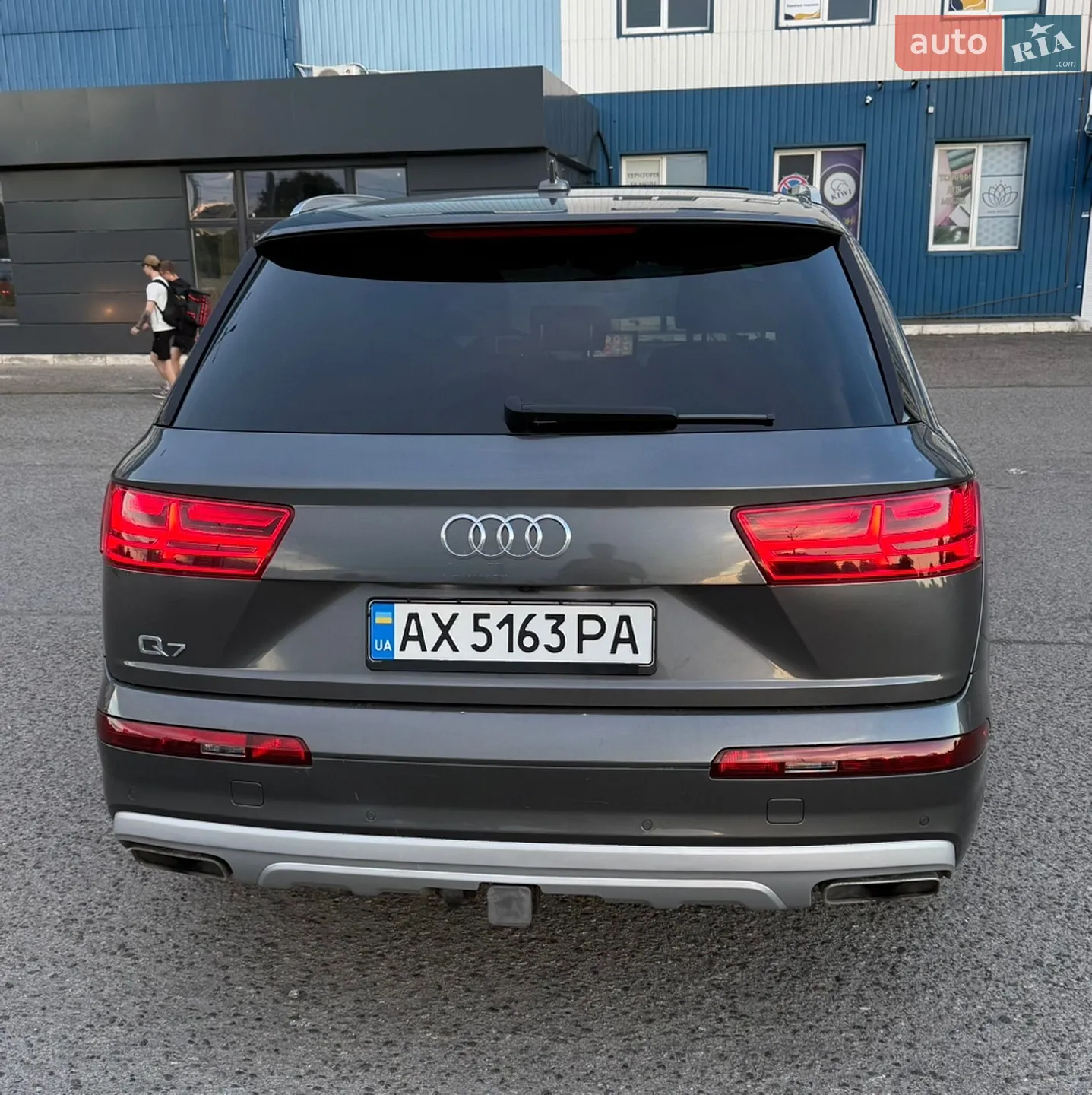 Audi Q7 2018 VIN WA1VAAF76KD010065 фото оголошення 2 з 23