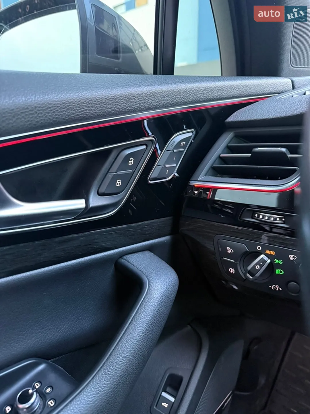 Audi Q7 2018 VIN WA1VAAF76KD010065 фото оголошення 11 з 23