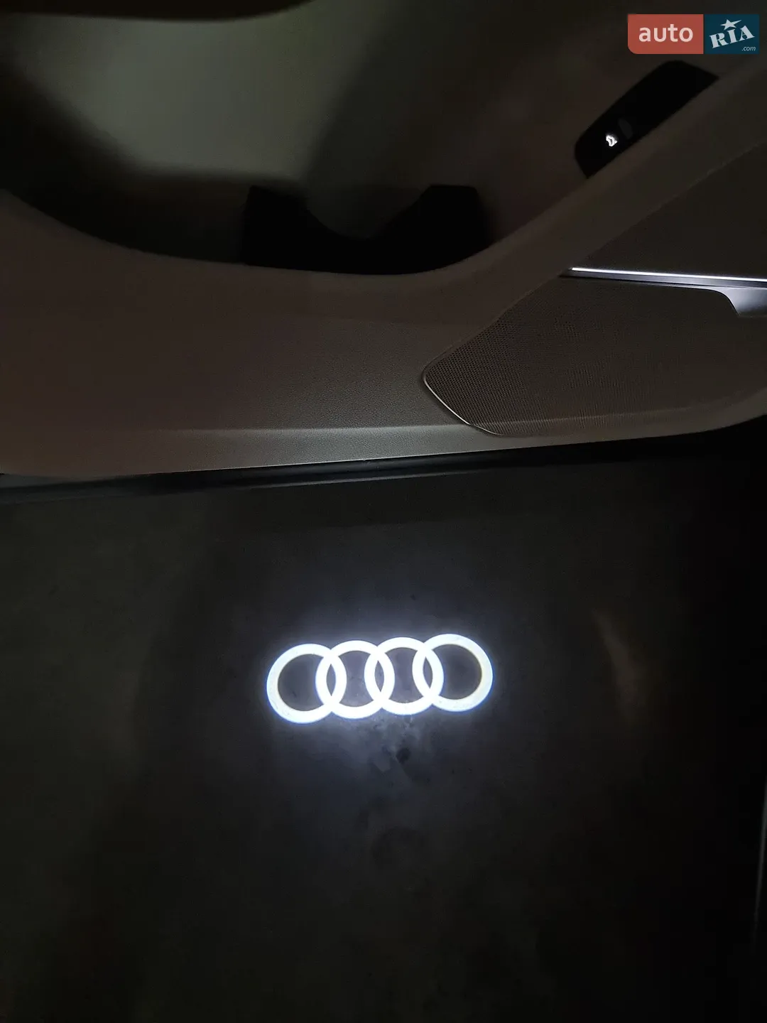 Audi Q7 2017 VIN WA1VAAF70JD018533 фото оголошення 55 з 69