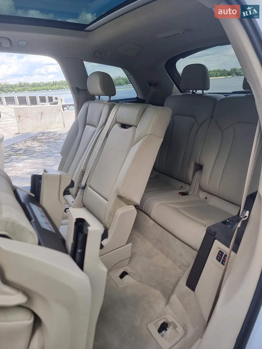 Audi Q7 2017 VIN WA1VAAF70JD018533 фото оголошення 44 з 69
