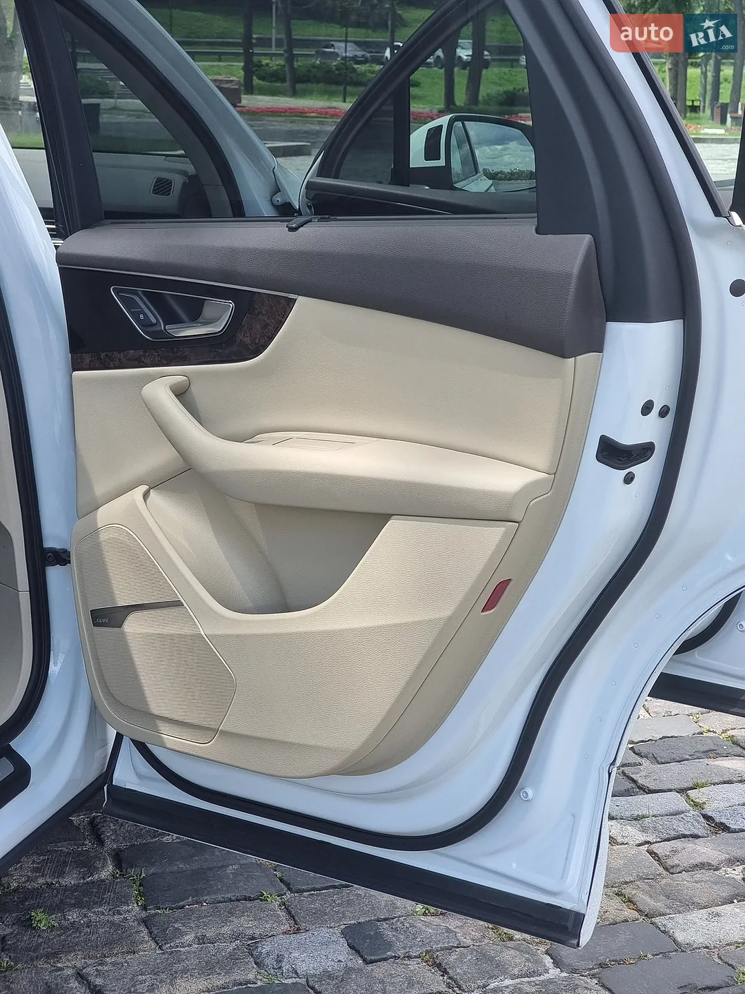 Audi Q7 2017 VIN WA1VAAF70JD018533 фото оголошення 39 з 69