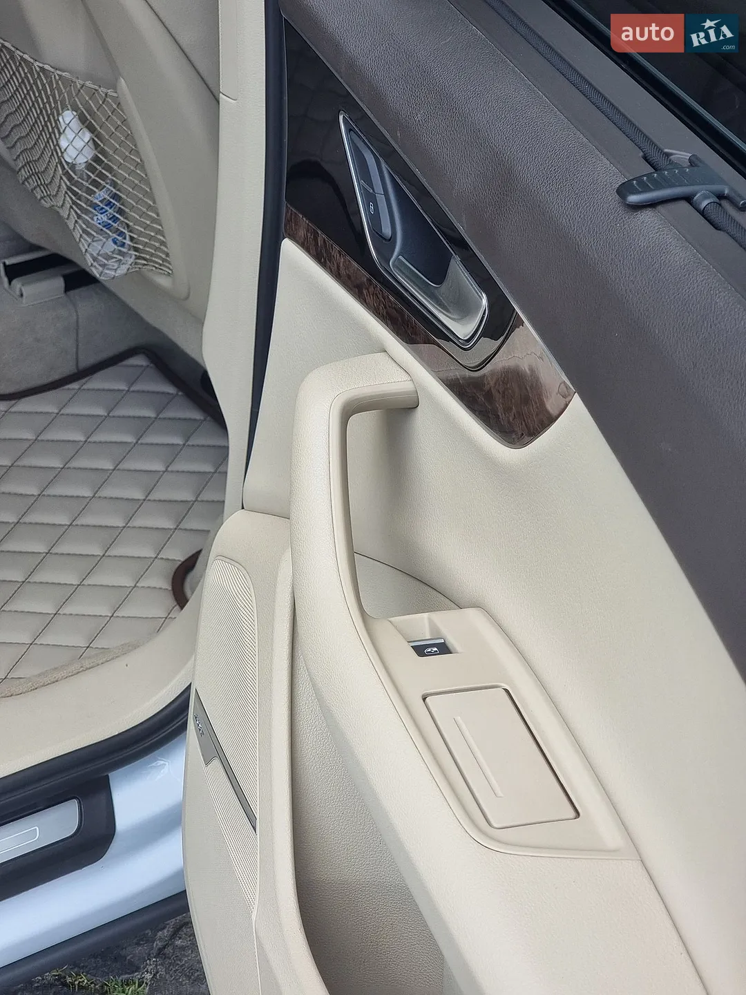 Audi Q7 2017 VIN WA1VAAF70JD018533 фото оголошення 40 з 69