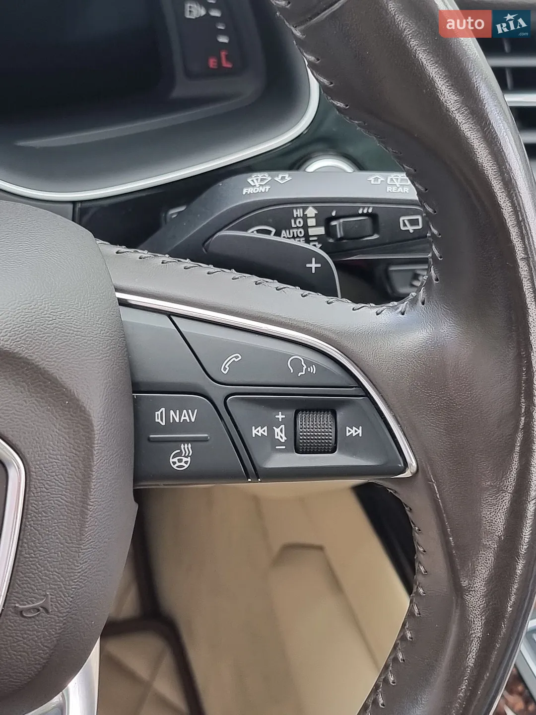 Audi Q7 2017 VIN WA1VAAF70JD018533 фото оголошення 29 з 69