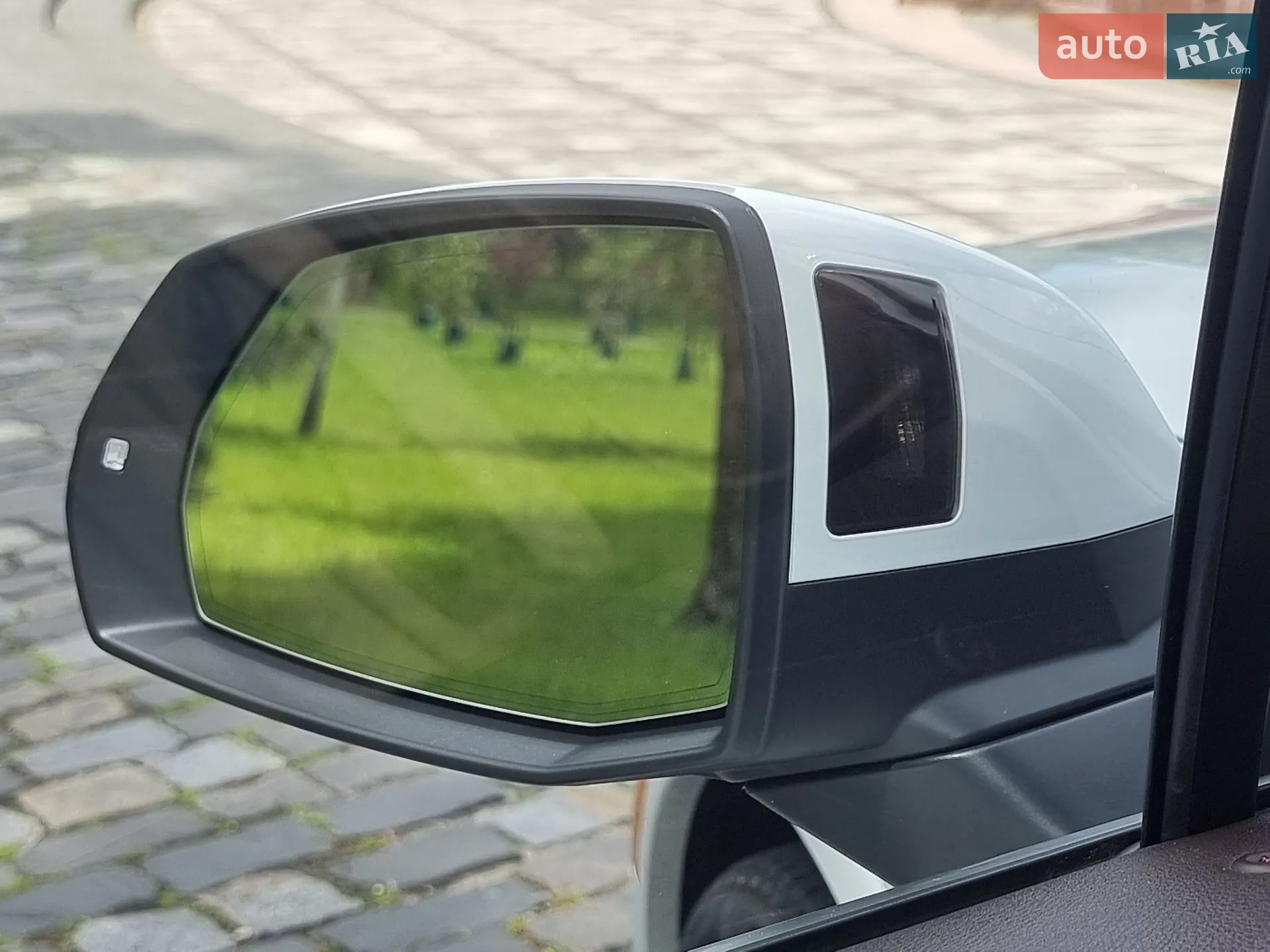 Audi Q7 2017 VIN WA1VAAF70JD018533 фото оголошення 64 з 69