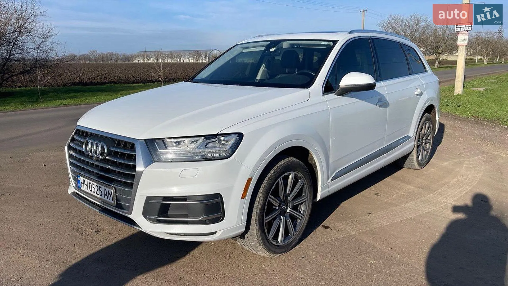 Audi Q7 2017 VIN WA1VAAF77HD053404 фото оголошення 2 з 11
