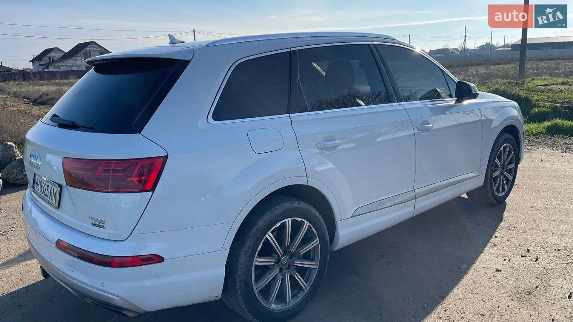 Audi Q7 2017 VIN WA1VAAF77HD053404 фото оголошення 3 з 11