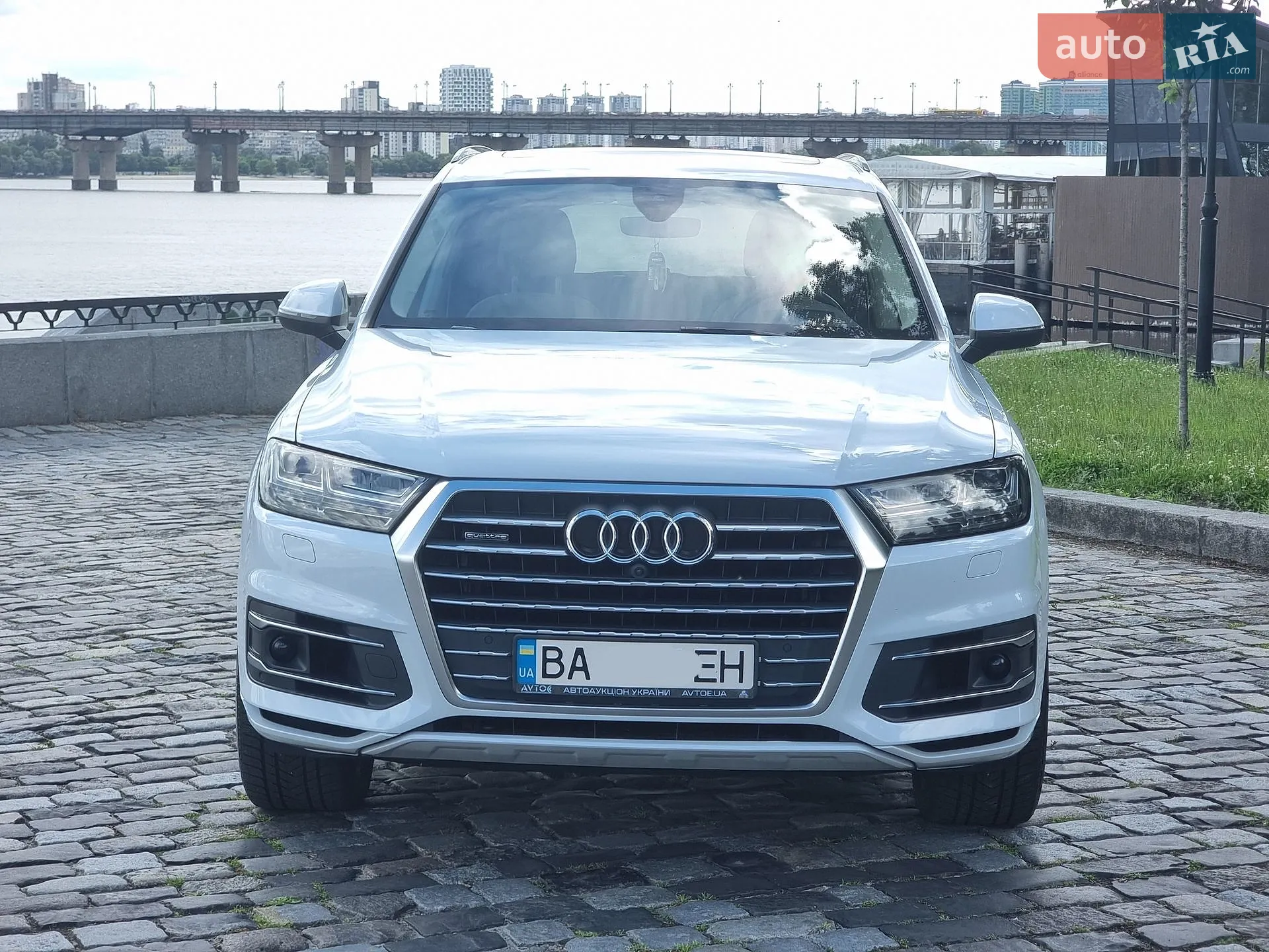 Audi Q7 2017 VIN WA1VAAF70JD018533 фото оголошення 14 з 69