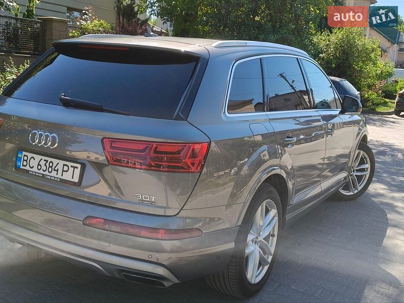Позашляховик / Кросовер Audi Q7 2016 в Львові