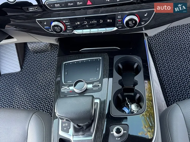 Audi Q7 2017 VIN WA1VAAF72JD011146 фото оголошення 35 з 118