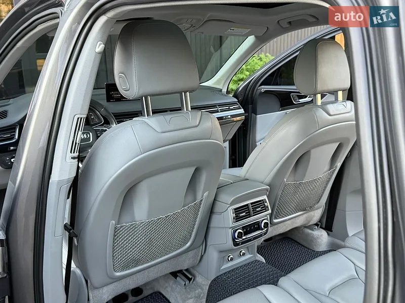 Audi Q7 2017 VIN WA1VAAF72JD011146 фото оголошення 58 з 118