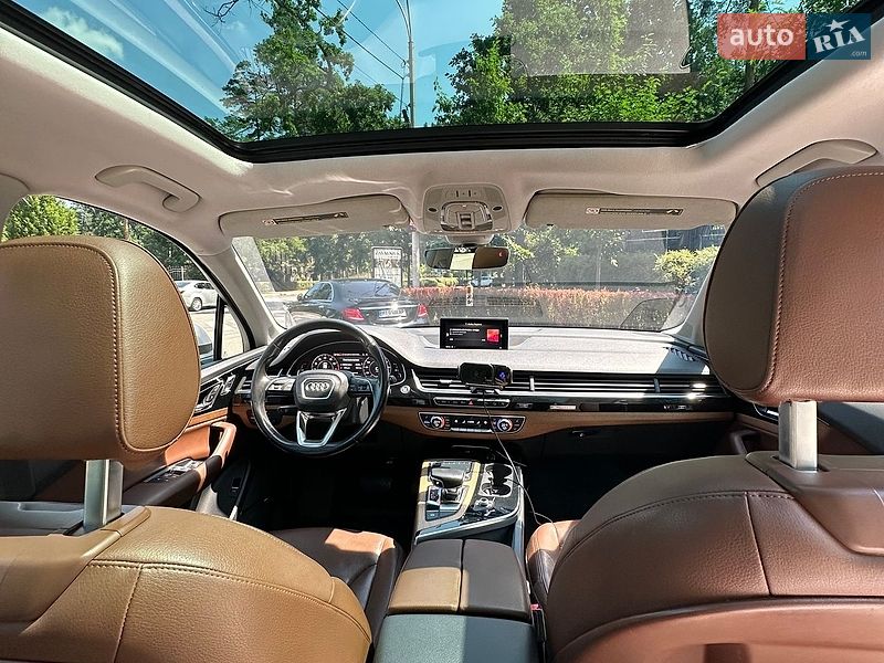 Внедорожник / Кроссовер Audi Q7 2016 в Буче
