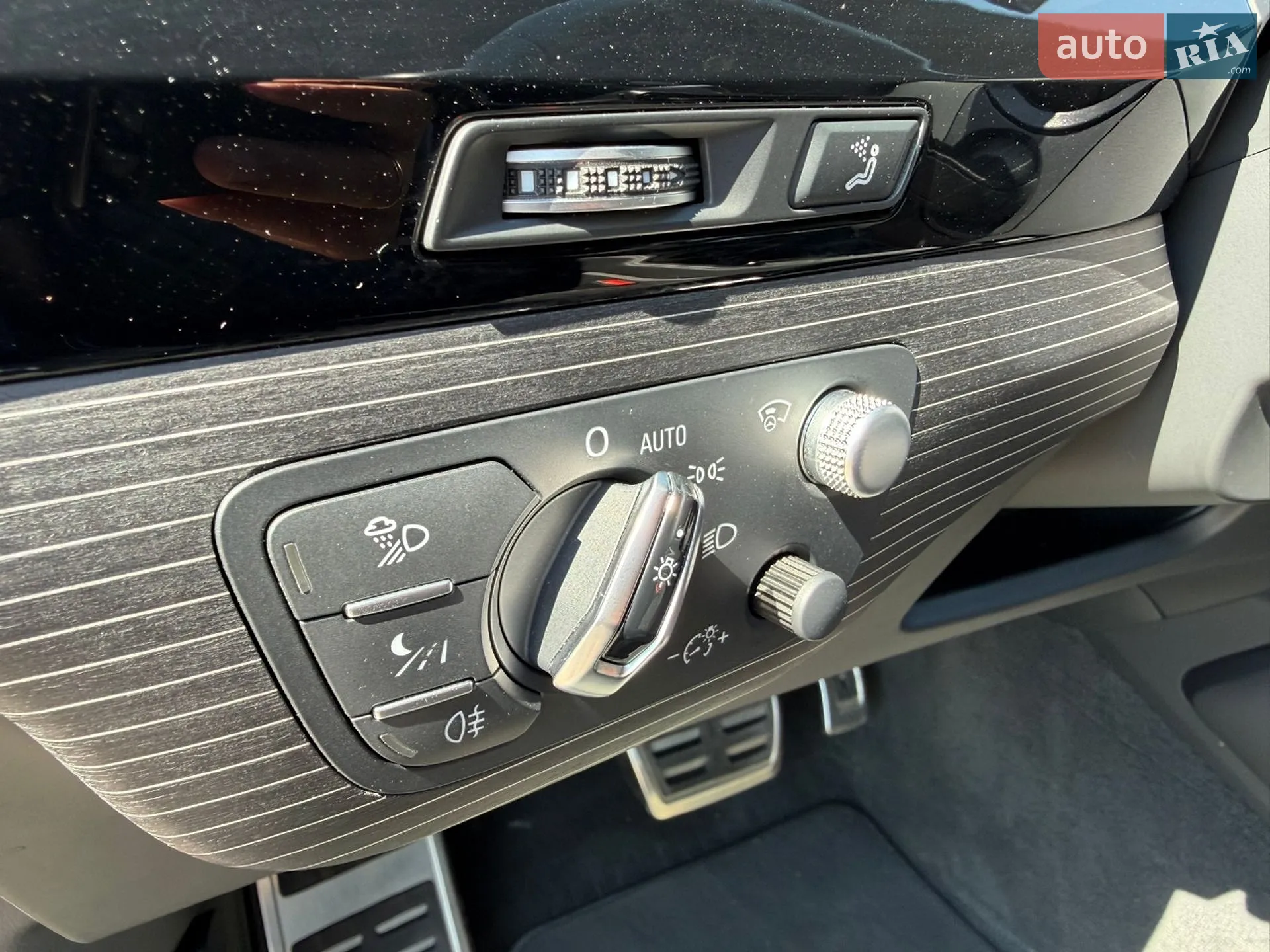 Audi Q7 2018 VIN WAUZZZ4M8JD034497 фото оголошення 52 з 71